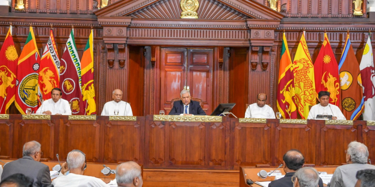 ජනාධිපති නැගිටලා යනවා කියන කෑල්ල නම් නෑ! සර්ව පාක්ෂික සමුලුව ඇතුළේ උණුසුම් වෙච්ච තැන් නම් මේ වීඩියෝ එකේ තියෙනවා! VIDEO I Sri Lanka Latest News
