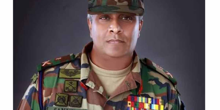 ලංකා හමුදා ඉතිහාසයේ වාර්තා රැසක් තබමින් ඊයේ යුද හමුදාවේ දෙවැනි පුටුවට ආපු මේජර් ජෙනරල් සංජය වනසිංහ කව්ද? මොනවද කළේ? VIDEO I Sri Lanka Latest News