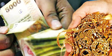අලුත්ගම ව්යාපාරිකයෙකුගේ ලක්ෂ 7ක මුදල් සහ රන් බඩු මහ දවල් හොරු අරන්! Sri Lanka Latest News