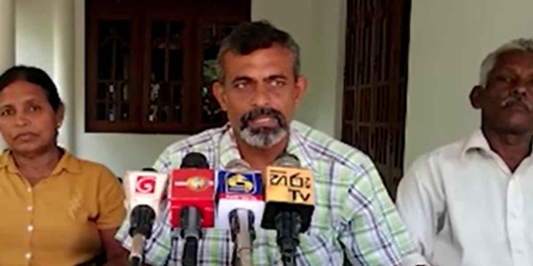උඩවළවේ ගොවීන්ගේ වතුර ප්රශ්නය රට පුරා යන ලකුණු! ත්රිකුණාමල ගොවීන් අද මාධ්ය හමුවක් තියයි! දකුණේ ගොවීන්ගේ විරෝධයට නැගෙනහිර ගොවීනුත් එක්වෙයි! VIDEO I Sri Lanka Latest News