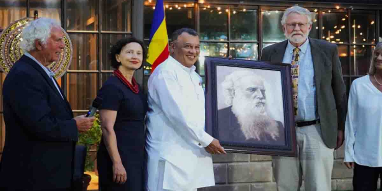 අමෙරිකානු තානාපති කාර්යාලයේදී ලංකාවේ බෞද්ධ ප්‍රබෝධයේ පුරෝගාමිකයකු වූ අමෙරිකානු ජාතික හෙන්රි ස්ටීල් ඕල්කට්තුමාගේ ගුණ සමරයි! VIDEO & PHOTOS I Sri Lanka Latest News