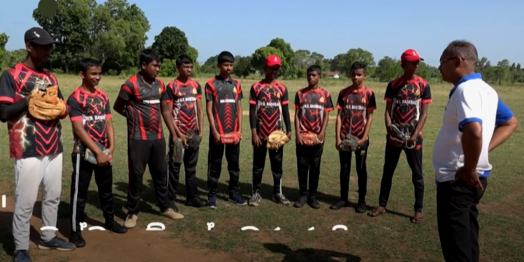 වැලිඔය අති දුෂ්කර ගමක දරුවන් 15 ක් චීනයේ බේස් බෝල් තරගාවලියකට! VIDEO I Sri Lanka Latest News