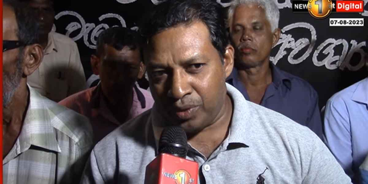 දැනටමත් වගාවෙන් 50%ක් මැරිලා! කැබිනට් එක වතුර දෙන්න තීන්දු කළත් ඒක අපිට විශ්වාස නෑ! මොකද පාලකයො කියන දේවල් සත පහකට විශ්වාස කරන්න බෑ! වතුර ඉල්ලපු ගොවීන්ගේ සත්‍යග්‍රහය තවදුරටත්! VIDEO I Sri Lanka Latest News