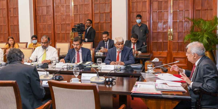 දේශගුණික විපර්යාසවලට මුහුණදෙන උපාය හදන්න ජනපතිගෙන් කමිටුවක්! PHOTOS I Sri Lanka Latest News