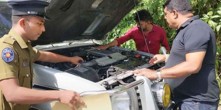 RMV එකේ ලොක්කෙක් අල්ලගෙන මයිකලුයි-ආරියපාලයි හොර වාහන 430ක් ‌රෙජිස්ටර් කරන්න ගහපු ගේමේ මුල-මැද-අග හොයාගනී! වළාන දූෂණ මර්දන ඒකකය හොරු අල්ලපු හැටි මෙන්න! Sri Lanka Latest News