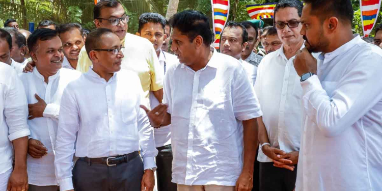 ඩ්‍රයිවින් ලයිසන් ප්‍රින්ට් කරද්දීත් විශාල වංචාවක්! හොරු කෝටි ගණන් සල්ලි හොයනවා! ලක්ෂ 220ක් ජනතාව අපා දුකේ! ආණ්ඩුව බලන්නේ තමන්ගේ පැවැත්මයි ගජමිතුරන්ගේ පැවැත්මයි විතරයි! ඉතින් රට 2048වත් දියුණු කරයිද? VIDEO & PHOTOS I Sri Lanka Latest News