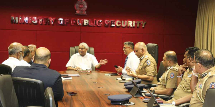 මහජන ආරක්ෂක ඇමැති ටිරාන් සහ TNA මන්ත්රීවරු අතර හමුවක්! පොලිස් බලතල ගැන කතා කරයි! I Sri Lanka Latest News