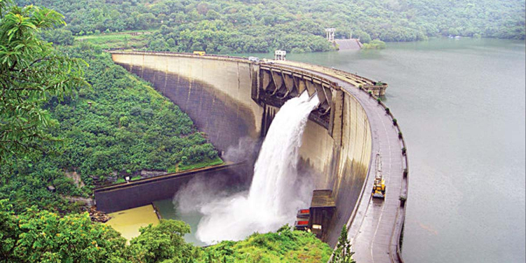 මහා නියඟය අස්සේ දවසකට වික්ටෝරියා ජලාශයේ වතුර ලීටර් ලක්ෂ 30ක් අතුරුදන් වෙයි! Sri Lanka Latest News