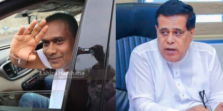වරාය රාජ්‍ය ඇමැති ප්‍රේමලාල් වරාය ඇමැති නිමල් සිරිපාලට කුඩු වෙන්නම ගහයි! දූෂණ හෙළිකරයි! කොළඹ වරායේ අක්කර 13ක් අඩුතක්සේරු කරල චීනෙට දුන්නා! ඒ අය සල්ලි විසිකරලා වෘත්තීය සමිතිවලත් කට වැහුවා! ශ්‍රී ලන්කන් එකට හොරපාරෙන් ඇමැතිගෙ අය දාගන්නවා! මේ කරන්නේ අපරාධයක්! වරාය හොර ගුහාවක් වෙලා! මම ජනාධිපති කාර්යාලයත් දැනුවත් කළා! හොරා හොරාමයි! මාසයයි බලන්නේ ඇමැතිගෙයි නිලධාරීන්ගෙයි හොර වැඩ සියල්ල හෙළිකරලා මම අස්වෙනවා! VIDEO I Sri Lanka Latest News
