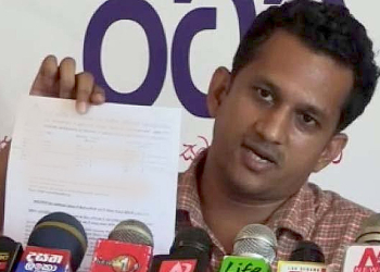 ටොනේඩෝ කතාව බොරු! ගෙවල් 50ක් විනාශ වෙලා! ඒ මිනිස්සුන්ට ඉන්න හිටින්න තැනක් නෑ! වහාම ඔවුන්ට වන්දි දෙන්න! VIDEO I Sri Lanka Latest News