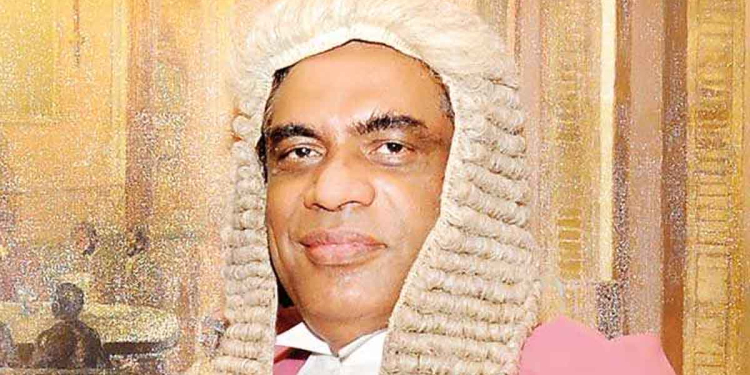 මේ අධිකරණ ක්ෂේත්රයට අභියෝග රැසක් එල්ල වෙලා තියෙන කාලයක්! ඇතැමුන් අධිකරණයේ බලය අභියෝගයට ලක් කරලා! අධිකරණයට අපහාස කිරීමක් ඔබ ඉදිරියේ සිද්ධ වුණොත් ඔබ විසින්ම නඩුව අරගෙන දඬුවම් කරන්න පුලුවන්! නැත්නම් අධිකරණය පිළිබද විශ්වාසය නැතිවෙනවා! සාමාන්ය ජනතාව මේ ඔක්කොම බලන් ඉන්නවා! ශ්රේෂ්ඨාධිකරණ විනිසුරු ඒ.එච්.එම්.ඩී. නවාස් මහතා විනිසුරුවන් ඉදිරියේ විශේෂ ප්රකාශයක් කරයි! VIDEO I Sri Lanka Latest News