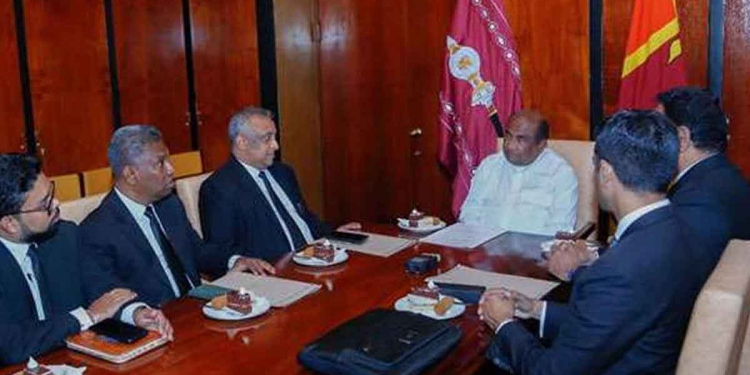 සමහර මන්ත්රීවරු කරන කතා අධිකරණයේත් විනිසුරුවරුන්ගේත් ස්වාධීනත්වයට බලපෑමක්! නීතීඥ සංගමය කතානායක හමුවී ලිඛිතවම දැනුම් දෙයි! Sri Lanka Latest News