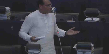 නන්දා මාලිනිය ලංකාවට වෙලා තියෙන වින්නැහිය ගැන කියන අලුත්ම සිංදුව අපි දැම්මා විතරයි දයාසිරි ඒ සිංදුව පාර්ලිමේන්තුවේ කිව්වා!  VIDEO I Sri Lanka Latest News