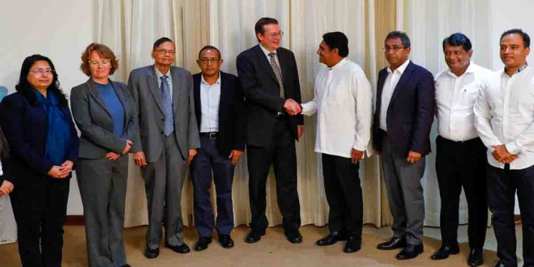 IMF නියෝජිතයන් විපක්ෂනායක හමුවෙයි! සජබ රජයක් යටතේ IMF ගිවිසුම වෙනස් කරන බව සජිත් දැනුම් දෙයි! PHOTOS & VIDEO I Sri Lanka Latest News