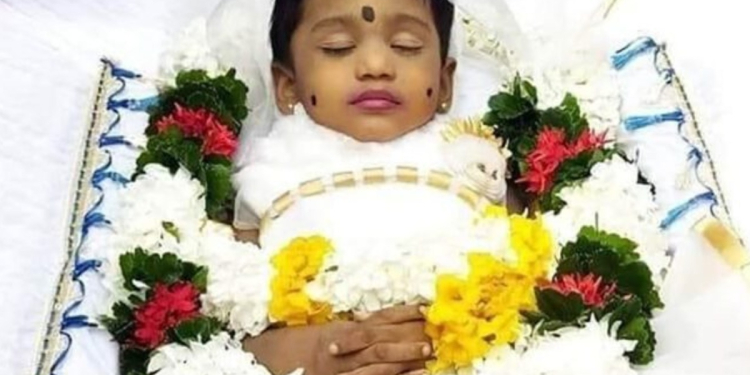 සති දෙකකට කලින් වළදාපු සිඟිත්තියගේ මළ සිරුර මිනී වළෙන් අතුරුදන් වෙලා! Sri Lanka Latest News