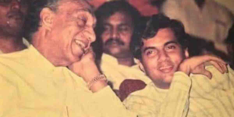 හැත්තෑහතේ වැඩපිළිවෙළ දිගටම ගියා නම් රට අද සංවර්ධනය වෙලා! JRගේ උපන්දිනයට රනිල් අමෙරිකාවේ සිට පණිවුඩයක් එවයි! VIDEO I Sri Lanka Latest News