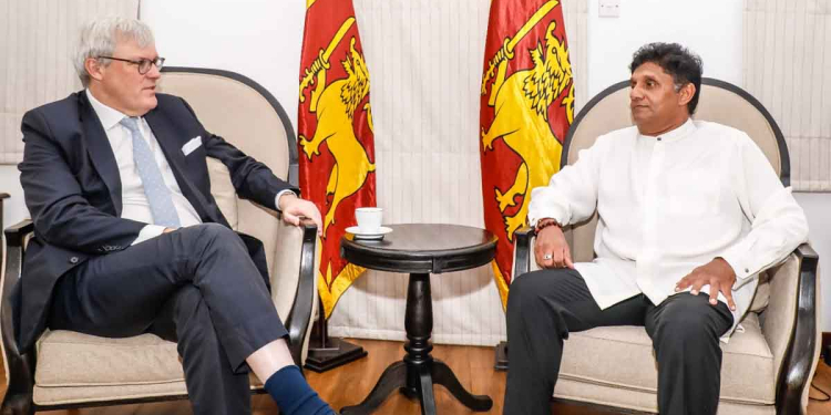 බ්රිතාන්යයේ අලුත් මහකොමසාරිස් වැඩ බාරගත්ත ගමන් විපක්ෂනායක හමුවන්න එයි! ආණ්ඩුවේ ප්රජාතන්ත්ර විරෝධී වැඩ ගැන සජිත් කතාකරයි! VIDEO & PHOTOS I Sri Lanka Latest News