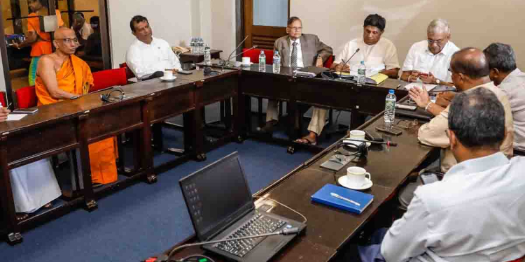 විපක්ෂනායකගෙන් පාස්කු ප්රහාරය ගැන බරපතළ ප්රකාශයක්! ගෝඨා සහ රනිල් දෙන්නටම එකම චෝදනාව! මෙන්න ප්රකාශය! VIDEO & PHOTOS I Sri Lanka Latest News