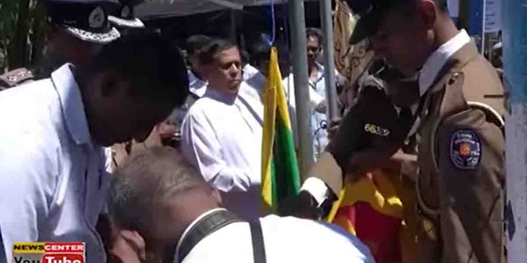අසුබ ලකුණක්ද? අමාත්‍ය නිමල් සිරිපාල උස්සපු කොඩිය කොඩි කණුවත් එක්කම බිමට පතබෑවෙයි! චාමර සම්පත් මගින්ම මාරවෙයි! VIDEO I Sri Lanka Latest News‍