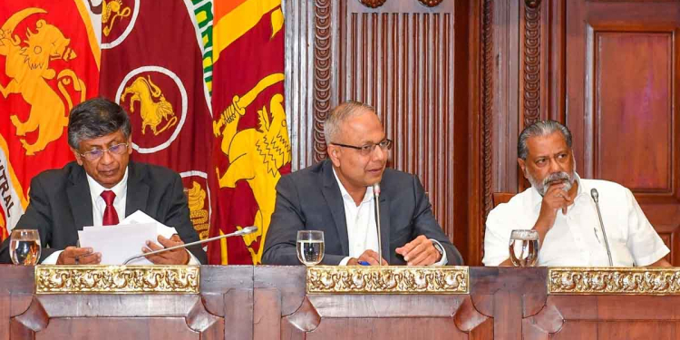 දකුණු චීන මුහුදු කලාපයේ බෞද්ධ වටමේස සාකච්ඡාව ලංකාවේ! සංවිධාන කටයුතු සාගලගේ ප්‍රධානත්වයෙන් සාකච්ඡාවක්! PHOTOS I Sri Lanka Latest News