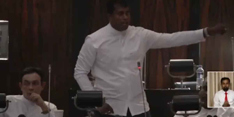 මතකද එදා පාස්කු ප්රහාරයේ ’සොනික්.. සොනික්…’ කව්ද කියලා ඇහුවා! පොහොට්ටුවේ මන්ත්රී සුමිත් ‘සොනික් සොනික්’ ගැන පොලිසිය හොයාගත් වාර්තාව සභාගත කරලා! VIDEO I Sri Lanka Latest News