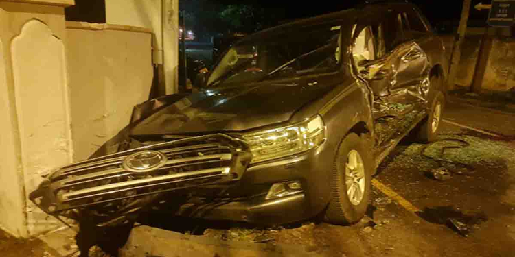 ප්රබල කැබිනට් ඇමැති කෙනෙක්ගේ සුපිරි V 8 රථය යාපනයේදී කුඩේ කුඩු! I Sri Lanka Latest News