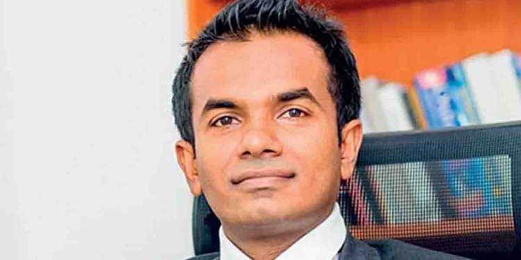 අක්කර 40ක රජයේ ඉඩම ගැන දේශපාලඥයෙක් එක්ක ගැටුමක් හදාගත්තාද? ඉඩම් ප්‍රතිසංස්කරණ කොමිසමේ සභාපති ඉල්ලා අස්වෙයි! I Sri Lanka Latest News
