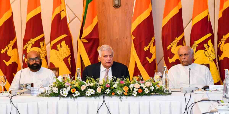 රනිල්ගේ ප්රධානත්වයෙන් දෙවන ඉහළ පෙළේ වටමේස සාකච්ඡාව කොළඹදී! PHOTOS I Sri Lanka Latest News