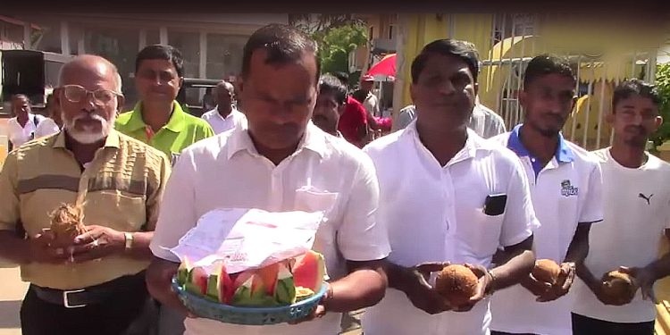 විදුලි බිල වැඩිකරනවට එරෙහිව සීනිගම දේවාලයේ කන්නලව්වක්! VIDEO I Sri Lanka Latest News
