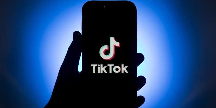 Tik Tok කරන්න නාවලඩි කළපුවේ ඔරු පැද්ද දෙන්නෙක් දියේ ගිලී මරුට! Sri Lanka Latest News