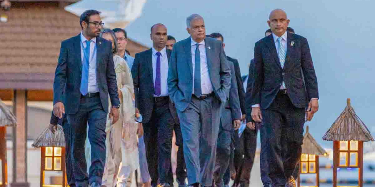 රනිල් මාලදිවයින් ජනාධිපතිවරයා දිව්රුම් දෙන උත්සවයේ! I Sri Lanka Latest News‍
