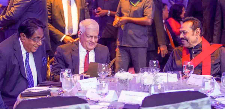 ‘සියැට් කැලණි’ 25 වැනි සැමරුමට රනිල් මහින්ද ෂැංග්රිලාවට ඇවිත්! PHOTOS I Sri Lanka Latest News