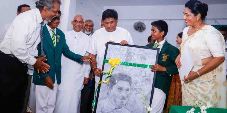 අයවැය මැද්දේත් විපක්ෂනායක සජිත්ගේ ‌සක්වල නොවනවතින රැල්ලෙන් ස්මාර්ට් පන්තිකාමර ලබාදීම ක්‍රියාත්මකයි! මෙතෝදිස්ත දරුවන් සජිත්ට අමතක නොවන තෑග්ගකුත් දෙයි! ක්‍රිකට් මාෆියාවේ තිත්ත ඇත්ත සජිත් දරුවන්ට පැහැදිලි කරයි! PHOTOS & VIDEO I Sri Lanka Latest News