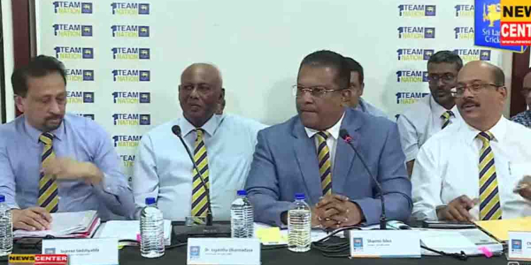 ICC එකෙන් ක්‍රිකට් තහනම් කරන්න ඉල්ලුවාද? සිනමන් ග්‍රෑන්ඩ් එකේ කුමන්ත්‍රණ කළාද? බෝඩ් එකේ සල්ලි හොරකම් කළාද? පාතාලය දාගෙන මරණ තර්ජන කළාද? තහනම අයින් කරගන්න මොනවද කරන්නේ? ඇමැතිට ඉස්සරහට මොනවද කරන්නේ?             ෂම්මි පළමු වතාවට කණ්ඩායමත් පිරිවරාගෙන මාධ්‍ය හමුවට එයි! ඇමැති රොෂාන් එල්ල කරපු සියලු චෝදනාවලට උත්තර දෙයි! VIDEO I Sri Lanka Latest News