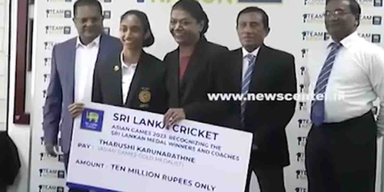 රන් පදක්කමෙන් රටම බැබලූ තරුෂිට ක්‍රිකට් ආයතනයෙන් කෝටියක් දෙයි! ‘අපේ ක්‍රීඩාවේ දියුණුවට අවශ්‍ය මෙතුමා වගේ නායකයන්!’ ඔලිම්පික් පදක්කම් දිනූ සුසන්තිකා ෂම්මිට පින් දෙයි! මේවා දකිද්ද ආපහු දුවන්න හිතෙන බවත් කියයි! VIDEO I Sri Lanka Latest News‍