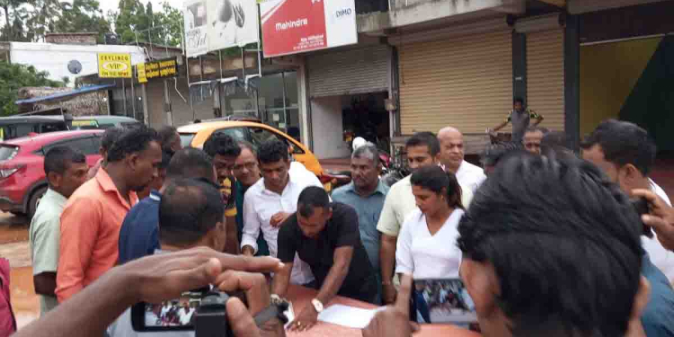 ආර්ථික ඝාතකයින්ගේ ප්රජා අයිතිය අහෝසි කරනු! සජබය සටන පාරට අරන් එයි! හොරොව්පොතානේ අත්සන් ව්යාපාරය! PHOTOS I Sri Lanka Latest News