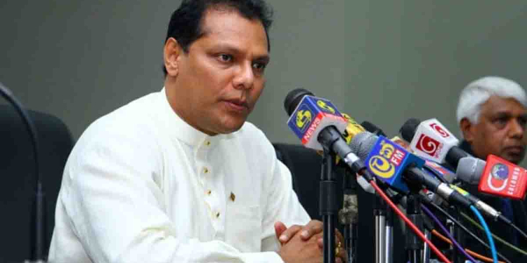 හිටපු ජනාධිපතිවරු පාර්ලිමේන්තුවට එන එක නවත්වන්න දයාසිරි අලුත් සටනක් අරඹයි! ජනාධිපති වරප්‍රසාද යටතේ ගේකුත් ‌ලැබෙනවා! පඩියකුත් ලැබෙනවා! වාහනයකුත් ලැබෙනවා! ආරක්ෂාවකුත් ලැබෙනවා! ඒකත් අරගෙන පාර්ලිමේන්තුවට ඇවිත් මන්ත්‍රීකමේත් ඉන්නවා! VIDEO I Sri Lanka Latest News
