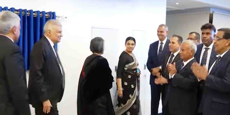 ක්‍රිකට් අතුරු කමිටුවලයි ක්‍රීඩා ඇමැතිගේ බලතලයි ඉස්සරහට අහෝසියි! ජනාධිපති ක්‍රිකට් ලෙජන්ඩ්ස්ලා වටකරගෙන කෝල්ට්ස් ක්ලබ් එකේ 150වැනි සමරුවට එක්වෙයි! ක්‍රිකට් හදන සැලැස්මත් එළියට දමයි! VIDEO I Sri Lanka Latest News
