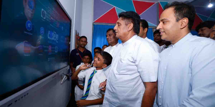 වැට් බදු 18%ට වැඩි කරලා ඔල්වරසන් දීපු පාලකයෝ එදා රෑ ජනතාවගේ බදු මුදල්වලින් මන්දිරවල පාටි දාලා සතුට සමරලා! ආණ්ඩුව කොච්චර පිස්සු නැටුවත් ‘සක්වල-හුස්ම’ වැඩසටහන්වලින් අධ්‍යාපන-සෞඛ්‍ය ගොඩගන්න විපක්ෂයේ කාර්යභාරය අපි අදත් හෙටත් ඉටු කරනවා! විපක්ෂනායක සජිත් මිලියනයක් වටිනා 54 වැනි ස්මාර්ට් පන්තිකාමරය සපුගස්කන්ද දරුවන්ට දෙමින් කියයි! VIDEO & PHOTOS I Sri Lanka Latest News