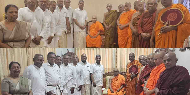 ලංකාවට ආපු ගෝලීය දෙමළ සංසදයේ සුරේන් සුරෙන්දිරන් ඇතුලු නායකයෝ මහනුවරට ගිහින් මල්වතු-අස්ගිරි මහනාහිමිවරු හමුවෙයි!  PHOTOS I Sri Lanka Latest News