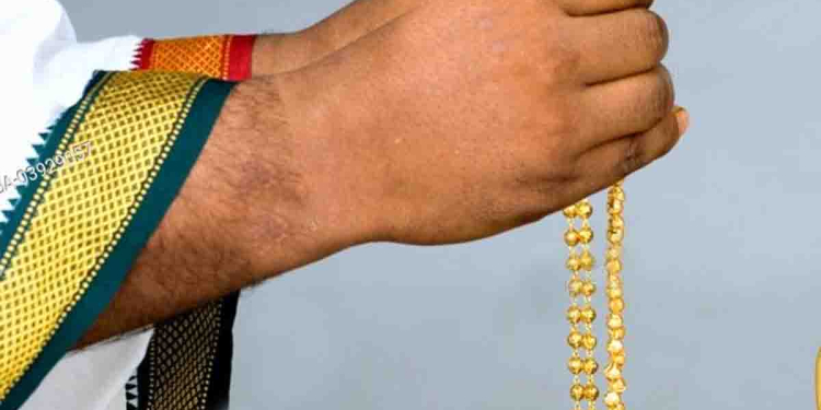 මීට පස්සේ බැතිමතුන් දෙවියන්ට පූජා කරන සල්ලි-රත්තරන් කපුවන්ට ගෙදර අරන් යන්න බෑ! ඔක්කොම භාරකාරීත්වය බස්නායක නිලමේලාට! I Sri Lanka Latest News