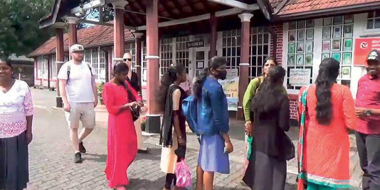 නුවරඑළිය තැපැල් කාර්යාලය වසා දමයි! Sri Lanka Latest News