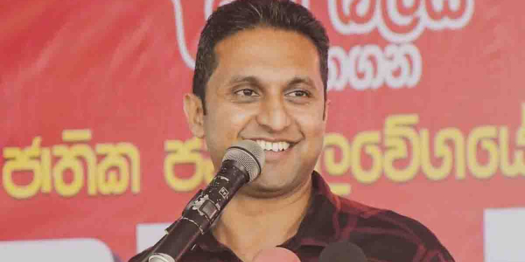 මහින්ද ගෙනා රැල්ලේ හිටපු… මෛත්රීගේ රැල්ලේ හිටපු…. ඊටපස්සේ ගෝඨාගේ රැල්ලෙත් හිටපු එරික් අද මාලිමා රැල්ලට ගොඩවෙලා හතරවටේටම නෙළයි! VIDEO I Sri Lanka Latest News