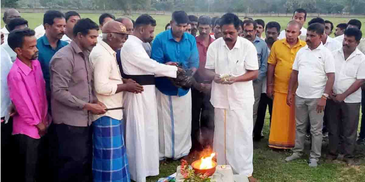 TNA අලුත් නායකයා ශ්‍රීධරන් වැඩ පටන් ගනී! මුලින්ම කළේ කිලිනොච්චියේ මහවිරු සුසානයට ගිහින් විරුවන් සිහිකරන එක! 28 දා පක්ෂයේ මහසම්මේලනයේදී නිල වශයෙන් එළියට එනවා! I Sri Lanka Latest News
