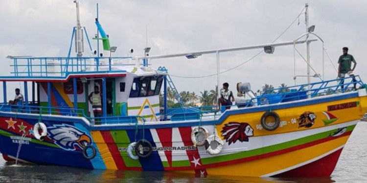 ලොරෙන්සෝ පුතා මුහුදු මංකොල්ලකරුවන්ගෙන් මුදාගනී! VIDEO I Sri Lanka Latest News
