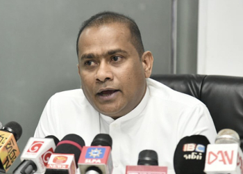 මැති ඇමැතිවරු පිරිවරාගෙන මුහුදේ දාපු සුපිරි පාටිය ගැන රාජ්‍ය ඇමැති උත්තර දෙයි! VIDEO I Sri Lanka Latest News