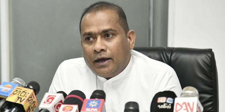 මැති ඇමැතිවරු පිරිවරාගෙන මුහුදේ දාපු සුපිරි පාටිය ගැන රාජ්‍ය ඇමැති උත්තර දෙයි! VIDEO I Sri Lanka Latest News
