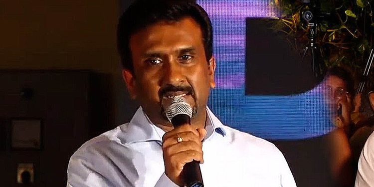 අතට අරන් බලන්නවත් වටින්නේ නෑ! තුවක්කුවකට වඩා භයානකයි! ඡන්ද කාලෙ ඉස්සර කරපු සෙල්ලම් දැන් කරන්න බෑ! ඒකයි සමාජ මාධ්‍ය පාලනය කරන්න හදන්නේ! චූටි මල්ලි ආණ්ඩුවේ ඔන්ලයින් පනත ගැන කියපු කතාව! Sri Lanka Latest News