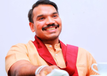 පොහොට්ටුවේ ජනාධිපති අපේක්ෂකයා නාමල් රාජපක්ෂ! මාතලේ දිස්ත්‍රික් නියෝජිත හමුවේදී ඒකමතිකව යෝජනාව සම්මතයි! හැබැයි මාතලේ පොහොට්ටු ප්‍රබලයන් වූ ජනකටයි ප්‍රමිතටයි ‌රැස්වීමට ආරාධනා කරලා නෑ!  I Sri Lanka Latest News