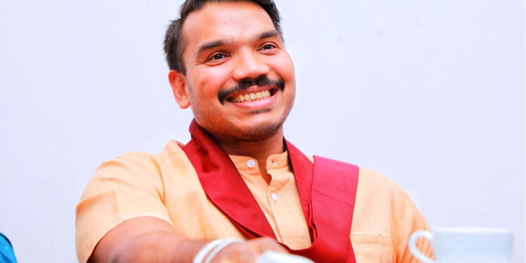 පොහොට්ටුවේ ජනාධිපති අපේක්ෂකයා නාමල් රාජපක්ෂ! මාතලේ දිස්ත්‍රික් නියෝජිත හමුවේදී ඒකමතිකව යෝජනාව සම්මතයි! හැබැයි මාතලේ පොහොට්ටු ප්‍රබලයන් වූ ජනකටයි ප්‍රමිතටයි ‌රැස්වීමට ආරාධනා කරලා නෑ!  I Sri Lanka Latest News